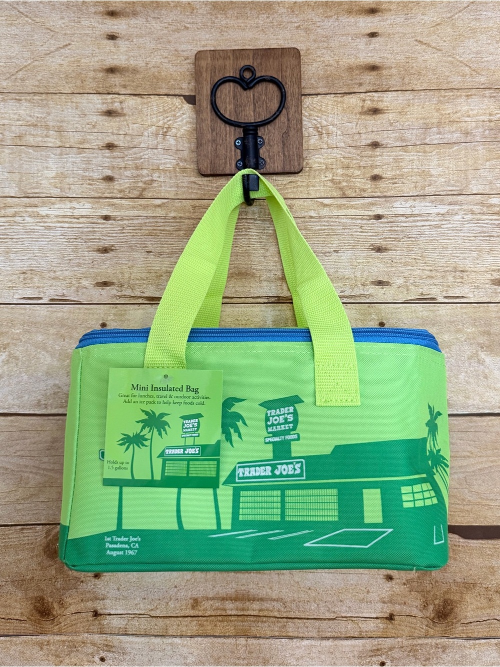 Trader Joe Mini Insulated Tote Green/Blue Tropical Scene NWT